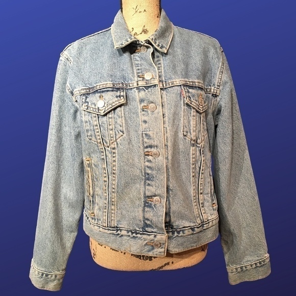 LEVI STRAUSS & CO. Original Trucker Jacket, Soft Wash, FADED BLUE, Size M - Picture 1 of 8